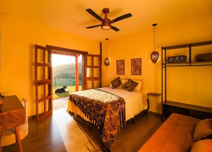 Ellementares Guest House